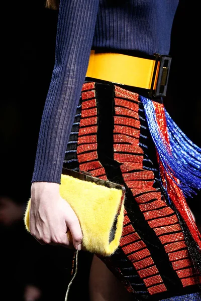 Look 44